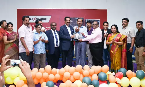 മൃത്യവിന് കരം പിടിച്ച്: അഷ്റഫ് താമരശ്ശേരിയുടെ ജീവിതം പറഞ്ഞ് പുസ്തകം മൃത്യവിന് കരം പിടിച്ച്: അഷ്റഫ് താമരശ്ശേരിയുടെ ജീവിതം പറഞ്ഞ് പുസ്തകം