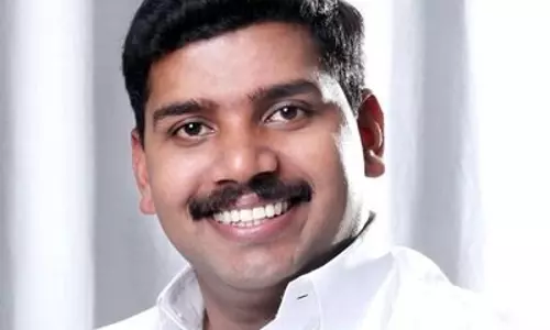 മലമ്പുഴയിലെ തോല്വി: വി എസ് ജോയിയുടെ രാജി ആവശ്യപ്പെട്ട് കെഎസ്യു പ്രവര്ത്തകര് മലമ്പുഴയിലെ തോല്വി: വി എസ് ജോയിയുടെ രാജി ആവശ്യപ്പെട്ട് കെഎസ്യു പ്രവര്ത്തകര്