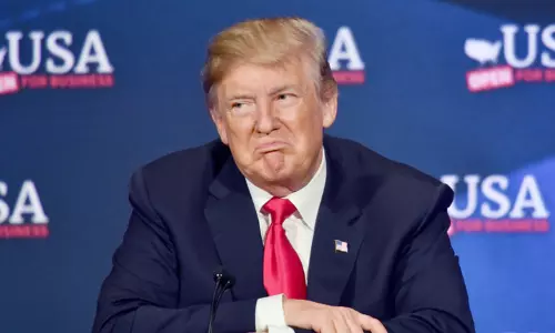 നൈജീരിയക്കുമേലുള്ള എല്ലാ വാണിജ്യ നിയന്ത്രണങ്ങളും എടുത്തുകളയുമെന്ന് ട്രംപ്