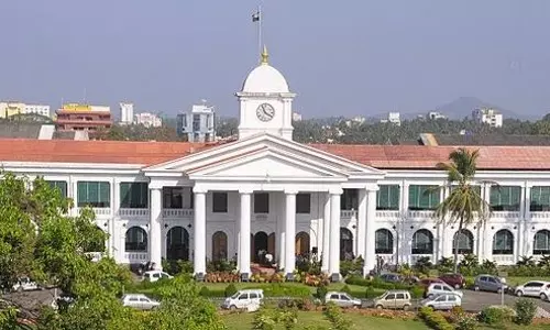 സെക്രട്ടറിയേറ്റ് സുരക്ഷിതമല്ലെന്ന് ഫയര്‍ഫോഴ്‌സ് റിപ്പോര്‍ട്ട്