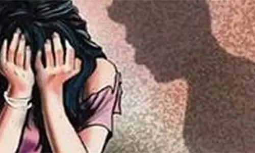 നടപടിക്രമം വൈകുന്നു; പെണ്വാണിഭ റാക്കറ്റില് അകപ്പെട്ട ബംഗ്ലാദേശി യുവതികള്ക്ക് നാട്ടിലേക്ക് മടങ്ങാനായില്ല നടപടിക്രമം വൈകുന്നു; പെണ്വാണിഭ റാക്കറ്റില് അകപ്പെട്ട ബംഗ്ലാദേശി യുവതികള്ക്ക് നാട്ടിലേക്ക് മടങ്ങാനായില്ല