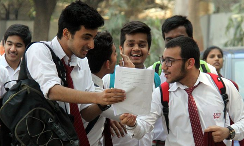 മലബാര്‍ പ്ലസ്‍വണ്‍ സീറ്റ് പ്രശ്നം; സര്‍ക്കാര്‍ പ്രഖ്യാപനം അപ്രായോഗികം