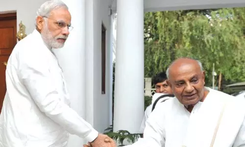 ദേവഗൗഡയെ അപമാനിച്ച കോൺഗ്രസിന് വോട്ട് കൊടുക്കരുതെന്ന് മോദി