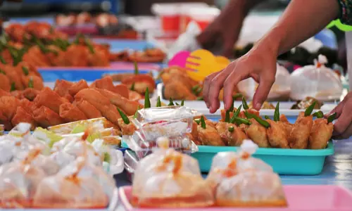 റമദാന് വിശ്വാസികള്ക്ക് വായനയുടെ കൂടി മാസം റമദാന് വിശ്വാസികള്ക്ക് വായനയുടെ കൂടി മാസം