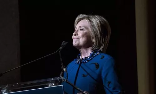 പുതിയ വാഗ്ദാനങ്ങളുമായി ഹില്ലരി ക്ലിന്റണ്‍