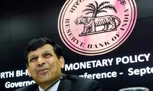 ഇന്ത്യയുടെ സാമ്പത്തിക വളര്‍ച്ചയില്‍ അമിത സന്തോഷമില്ലെന്ന് രഘുറാം രാജന്‍