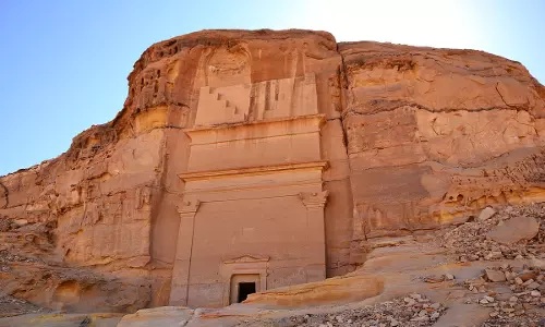 മദായിന്‍ സാലിഹ് അടച്ചിടാന്‍ തീരുമാനിച്ചു