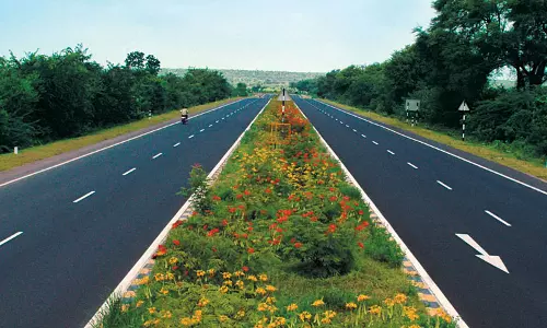 ദേശീയപാത 45 മീറ്റര് മുഖ്യമന്ത്രിക്കെതിരെ ജനകീയപ്രക്ഷോഭത്തിനൊരുങ്ങി വിവിധ സംഘടനകള് ദേശീയപാത 45 മീറ്റര് മുഖ്യമന്ത്രിക്കെതിരെ ജനകീയപ്രക്ഷോഭത്തിനൊരുങ്ങി വിവിധ സംഘടനകള്