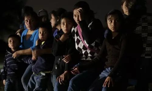 അമേരിക്കയിലേക്ക് കടക്കാന്‍ ശ്രമിച്ച നൂറോളം അഭയാര്‍ഥികള്‍ പിടിയില്‍