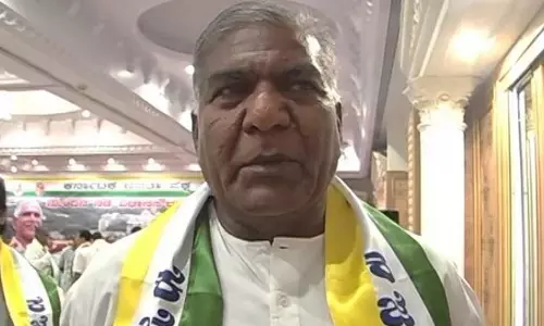 ആശുപത്രിയുടെ രണ്ടാം നിലയില്‍ നിന്നും ചാടി മുന്‍മന്ത്രി ആത്മഹത്യ ചെയ്തു