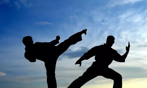 പ്രവാസികളെ യോഗ മുതല്‍ കളരി വരെ പഠിപ്പിക്കുന്ന ഒരു മലയാളി സംഘം