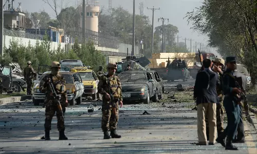 അഫ്ഗാനിസ്താനില് ചാവേര് ആക്രമണം; 2 ഇന്ത്യക്കാര് കൊല്ലപ്പെട്ടു അഫ്ഗാനിസ്താനില് ചാവേര് ആക്രമണം; 2 ഇന്ത്യക്കാര് കൊല്ലപ്പെട്ടു