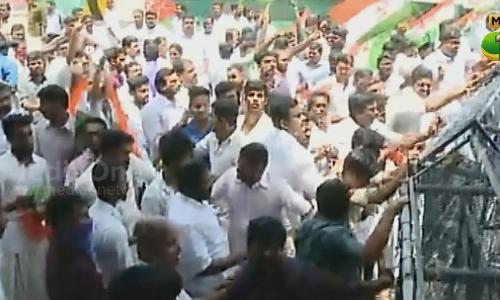 യൂത്ത് കോണ്‍ഗ്രസിന്റെ നിയമസഭാ മാര്‍ച്ചില്‍ സംഘര്‍ഷം; പൊലീസ് ജലപീരങ്കി പ്രയോഗിച്ചു