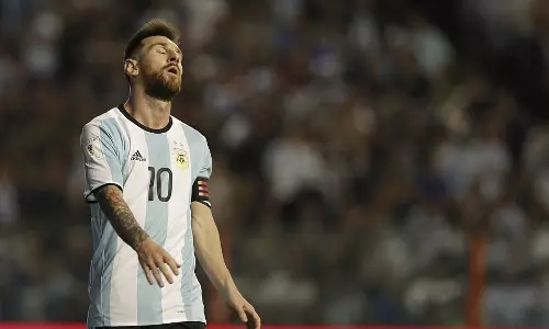 മെസി തിരിച്ചുവരുമെന്ന് അര്‍ജന്‍റീന പത്രം
