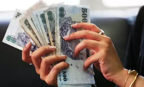 പ്രവാസികള് വിദേശത്തേക്ക് അയക്കുന്ന പണത്തിന് നികുതി ചുമത്താന് സൗദി പ്രവാസികള് വിദേശത്തേക്ക് അയക്കുന്ന പണത്തിന് നികുതി ചുമത്താന് സൗദി