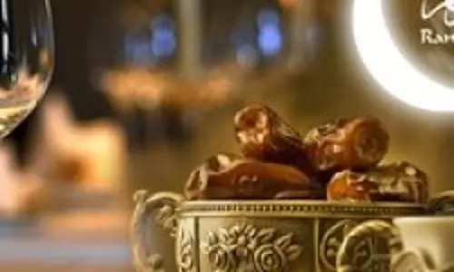 ഇഫ്താര്‍ ഭക്ഷണപ്പൊതികള്‍ വിതരണം ചെയ്ത് മലബാര്‍ ഗോള്‍ഡ്