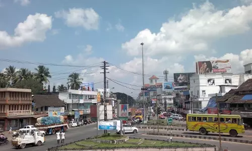 അങ്കമാലിയില് ഇഞ്ചോടിഞ്ച് പോരാട്ടം അങ്കമാലിയില് ഇഞ്ചോടിഞ്ച് പോരാട്ടം