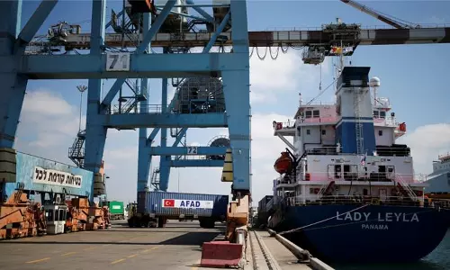 ഗസയിലേക്ക് പെരുന്നാള് സഹായവുമായി തുര്ക്കി കപ്പല് ഗസയിലേക്ക് പെരുന്നാള് സഹായവുമായി തുര്ക്കി കപ്പല്