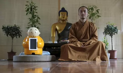 ബുദ്ധിസവും റോബോട്ടും തമ്മിലെന്ത് ബന്ധം ? ബുദ്ധിസവും റോബോട്ടും തമ്മിലെന്ത് ബന്ധം ?