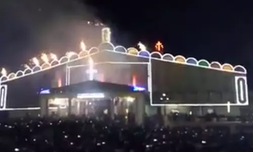 പരവൂര്‍ ദുരന്തം മാറി ചിന്തിപ്പിച്ചു; പാവറട്ടി പള്ളിയില്‍ കരിമരുന്ന് ഒഴിവാക്കി ഡിജിറ്റല്‍ വെടിക്കെട്ട്