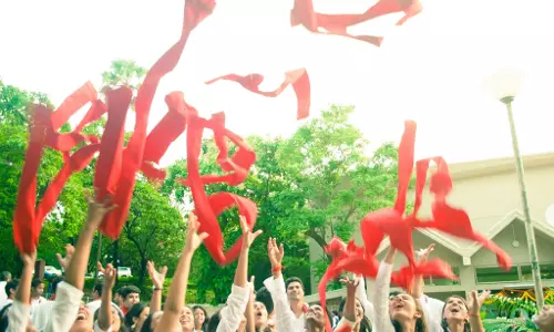 ഐ.ഐ.ടി വിദ്യാര്‍ഥികള്‍ക്ക് ദേശഭക്തിയുണ്ടാകാന്‍ ഖാദിയുടുപ്പിക്കും