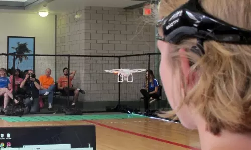 ചിന്തിച്ച് ഡ്രോണ്‍ പറത്താം