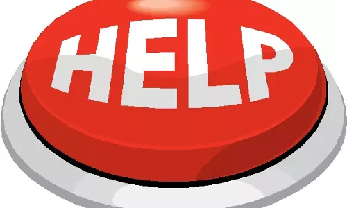 ചോര്‍ന്നൊലിക്കുന്ന കൂരയ്ക്കുള്ളില്‍ ആരും തിരിഞ്ഞുനോക്കാനില്ലാതെ ഓമന