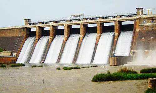 മുല്ലപ്പെരിയാറില്‍ നിന്നും തമിഴ്‍നാട് വെള്ളം കൊണ്ടുപോയി തുടങ്ങി