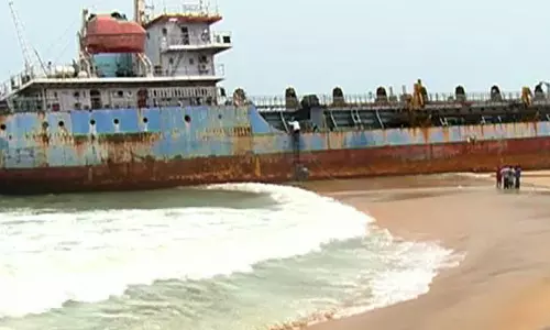 കൊല്ലം കാക്കത്തോപ്പ് തീരത്ത് നിരവധി വീടുകള്‍ കടലെടുത്തു