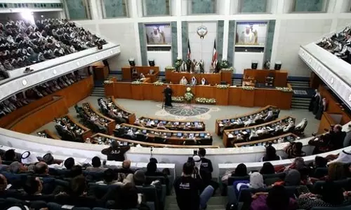 വിദേശികള് നാട്ടിലേക്ക് അയക്കുന്ന പണത്തിന് നികുതി ചുമത്തണമെന്ന നിര്ദേശം വീണ്ടും കുവൈത്ത് പാര്ലമെന്റില് വിദേശികള് നാട്ടിലേക്ക് അയക്കുന്ന പണത്തിന് നികുതി ചുമത്തണമെന്ന നിര്ദേശം വീണ്ടും കുവൈത്ത് പാര്ലമെന്റില്