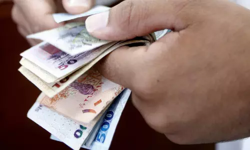 ഗസയിലെ ഗവ.ജീവനക്കാര്ക്ക് ജൂലൈ മാസത്തെ ശമ്പളം നല്കാന് തീരുമാനം ഗസയിലെ ഗവ.ജീവനക്കാര്ക്ക് ജൂലൈ മാസത്തെ ശമ്പളം നല്കാന് തീരുമാനം