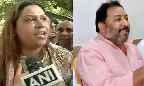 ദയാശങ്കറിന്റെ നാവ് പിഴുതെടുക്കുന്നവര്ക്ക് 50 ലക്ഷം പാരിതോഷികം നല്കുമെന്ന് ബിഎസ്പി നേതാവ് ദയാശങ്കറിന്റെ നാവ് പിഴുതെടുക്കുന്നവര്ക്ക് 50 ലക്ഷം പാരിതോഷികം നല്കുമെന്ന് ബിഎസ്പി നേതാവ്