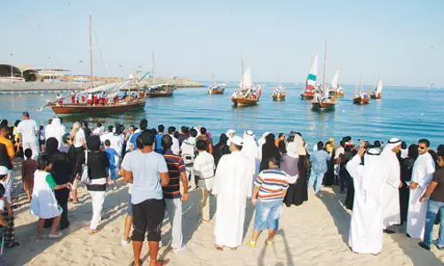 മുത്തുവാരല്‍ ഉത്സവത്തിലേക്ക് പൊതുജനങ്ങള്‍ക്ക് പ്രവേശം