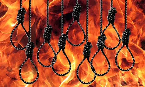 ആത്മഹത്യ ഭീഷണി മുഴക്കി കേരള സാങ്കേതിക സര്‍വകലാശാല വിദ്യാര്‍ഥികള്‍