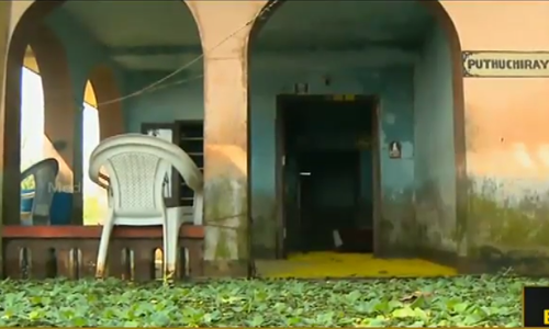 കുട്ടനാട്ടില്‍ മുപ്പതിലധികം വീടുകള്‍ വെള്ളത്തിലായിട്ട് രണ്ട് മാസം