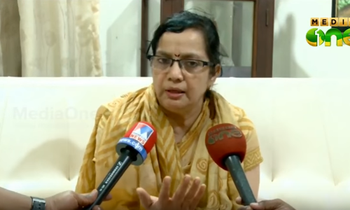 സുശീല ഭട്ടിനെ മാറ്റരുതെന്ന് വിഎസ്