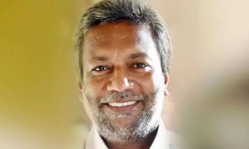 അഴീക്കോട്ടെ യുഡിഎഫ് വിമതന്‍ പി കെ രാഗേഷിനെ തളക്കാന്‍ യുഡിഎഫ് കൌണ്‍സിലര്‍മാര്‍