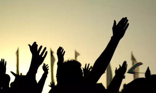 വിദ്യാര്‍ഥിനിയുടെ ആത്മഹത്യ: കുറ്റക്കാര്‍ക്കെതിരെ നടപടി ആവശ്യപ്പെട്ട് വിദ്യാര്‍ഥി സംഘടനകളുടെ മാര്‍ച്ച്