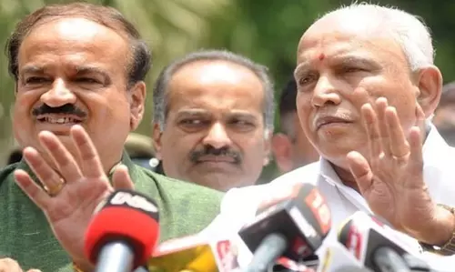 ആ കത്ത് തീരുമാനിക്കും കര്ണാടകയിലെ ബിജെപി സര്ക്കാരിന്റെ ഭാവി ആ കത്ത് തീരുമാനിക്കും കര്ണാടകയിലെ ബിജെപി സര്ക്കാരിന്റെ ഭാവി