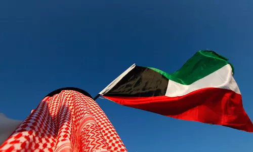 കുവൈത്ത് സര്‍ക്കാര്‍ വകുപ്പുകള്‍ക്ക് ആഴ്ചയില്‍ മൂന്നു ദിവസം അവധി നിര്‍ദേശത്തിന് സമ്മിശ്ര പ്രതികരണം