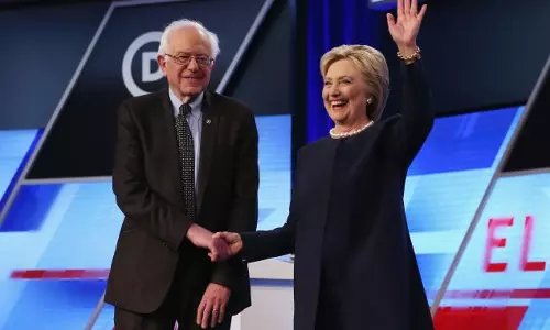 ഹിലരി ക്ലിന്റണിന് വോട്ട് തേടി ബേണി സാന്‍ഡേഴ്സ്