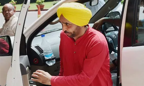 എഎപി എംപിക്കെതിരെ അന്വേഷണത്തിന് പ്രത്യേക സമിതി എഎപി എംപിക്കെതിരെ അന്വേഷണത്തിന് പ്രത്യേക സമിതി