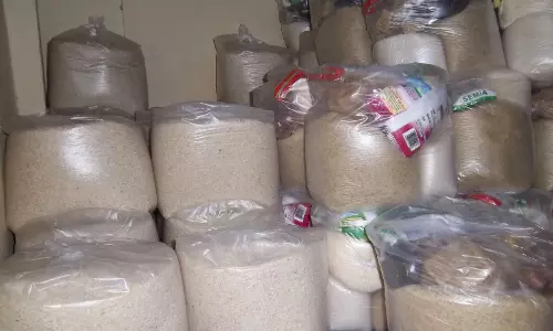 ദാനധര്മങ്ങളുമായി റമദാന് നാളില് ചെറുഗ്രൂപ്പൂകള് സജീവം ദാനധര്മങ്ങളുമായി റമദാന് നാളില് ചെറുഗ്രൂപ്പൂകള് സജീവം