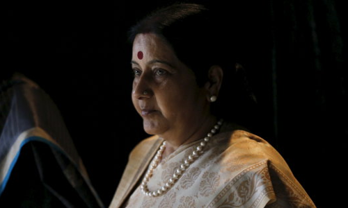 ഇന്തോനേഷ്യയില് ഇന്ത്യക്കാരന്റെ വധശിക്ഷ ഇന്ന് നടപ്പിലാക്കും; ഒഴിവാക്കാന് ശ്രമം തുടരുന്നതായി സുഷമ സ്വരാജ് ഇന്തോനേഷ്യയില് ഇന്ത്യക്കാരന്റെ വധശിക്ഷ ഇന്ന് നടപ്പിലാക്കും; ഒഴിവാക്കാന് ശ്രമം തുടരുന്നതായി സുഷമ സ്വരാജ്