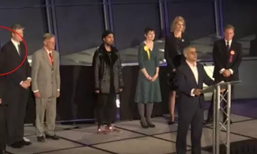 ലണ്ടന് ആദ്യ മുസ്‍ലിം മേയര്‍; വിജയപ്രഖ്യാപന വേദിയില്‍ സാദിഖ് ഖാന് വംശീയാധിക്ഷേപം