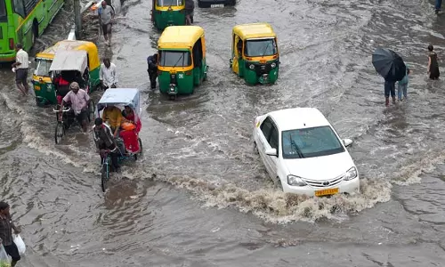 കനത്ത മഴ തുടരുന്നു, ഉത്തരേന്ത്യന്‍ സംസ്ഥാനങ്ങള്‍ വെള്ളത്തില്‍
