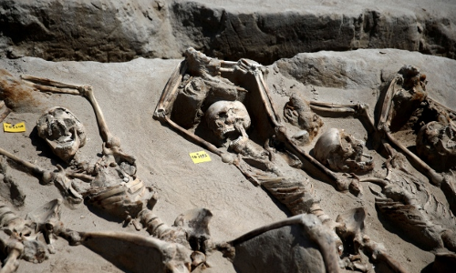 ഗ്രീസിലെ 80 അസ്തികൂടങ്ങളുള്ള കുഴിമാടം കണ്ടെത്തി