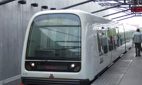 ലൈറ്റ് മെട്രോ നിര്മാണം വേഗത്തിലാക്കാന് തീരുമാനം ലൈറ്റ് മെട്രോ നിര്മാണം വേഗത്തിലാക്കാന് തീരുമാനം