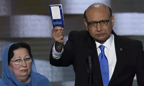 ഇറാഖില്‍ കൊല്ലപ്പെട്ട മുസ്‍ലിം സൈനികന്റെ മാതാവിനെ പരിഹസിച്ച ട്രംപിന്റെ പ്രസംഗം വിവാദമാകുന്നു