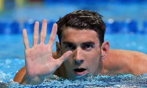 മൈക്കല്‍ ഫെല്‍പ്സ് റിയോയില്‍ അമേരിക്കന്‍ പതാകയേന്തും